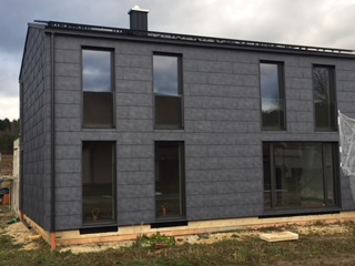 https://spenglerei-stang.de/wp-content/uploads/2018/03/Prefa-FX.-12-Fassade-Steingrau-4.jpg