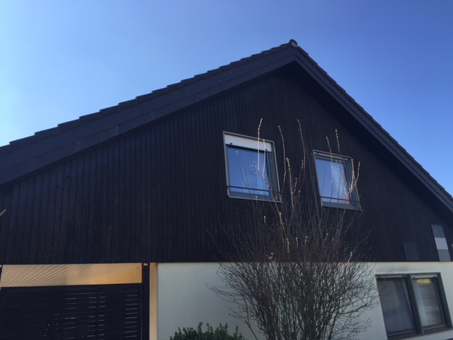 https://spenglerei-stang.de/wp-content/uploads/2018/03/Prefa-Fassade-Anthrazit-Sindings-vorher.jpg